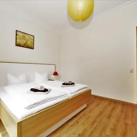 Brise Lindenstrasse App 07 塞巴特黑灵斯多夫